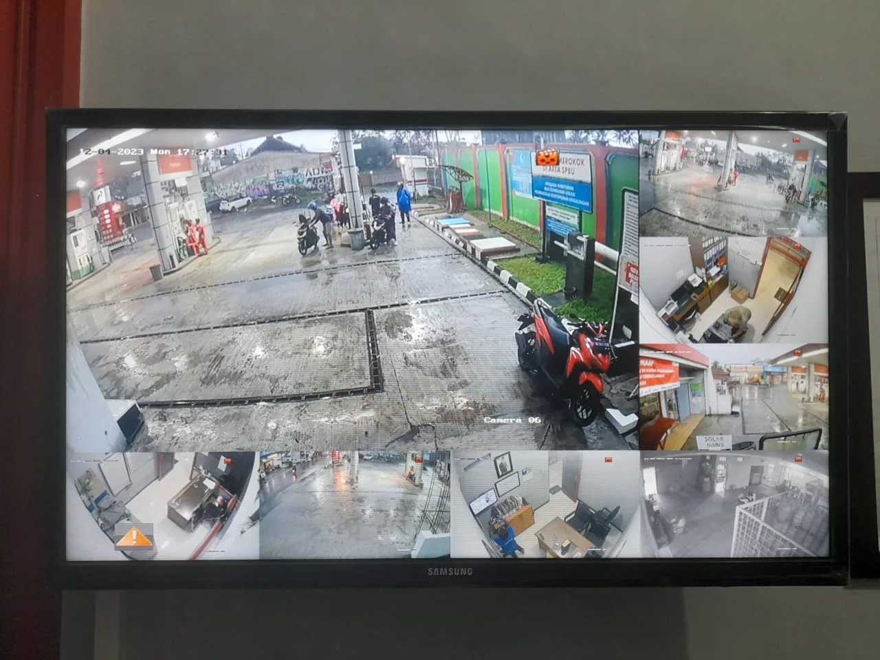 Monitor CCTV